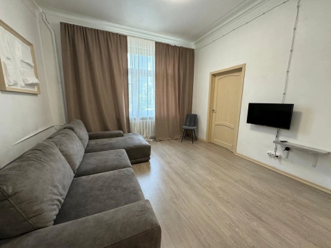 г Москва, Кутузовский пр-кт, д 33