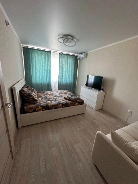Респ Татарстан, г Альметьевск, пр-кт Строителей, д 76, кв 95