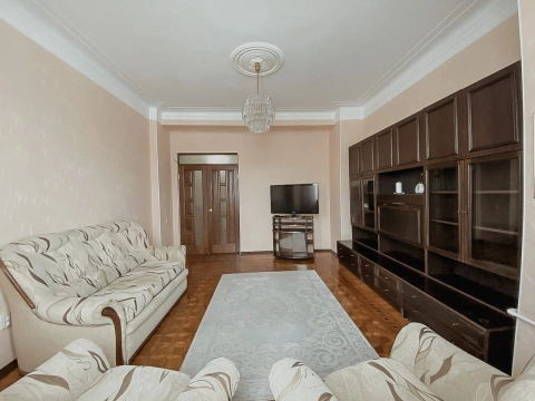 г Астрахань, пл Ленина, д 12