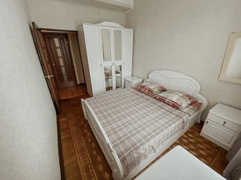 г Астрахань, пл Ленина, д 12