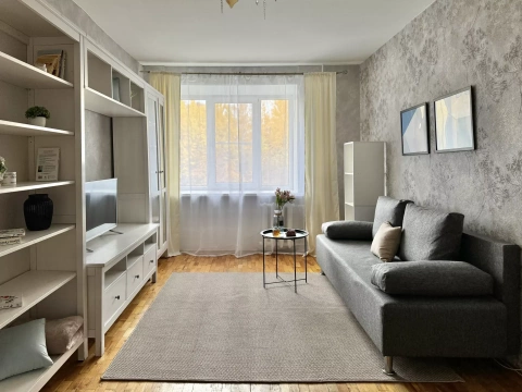 г Санкт-Петербург, г Кронштадт, ул Станюковича, д 1/9