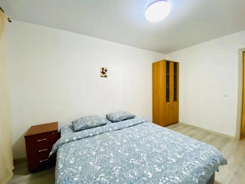 г Москва, р-н Троицк, Нововатутинский пр-кт, д 13, кв 80