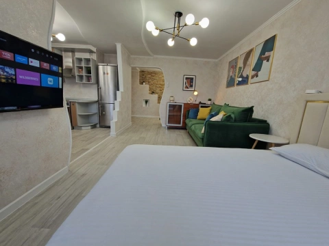 Респ Татарстан, г Альметьевск, ул Ленина, д 104Б