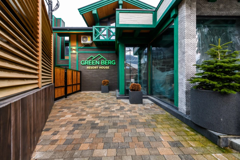 Студия "Green Oplot Apartments
