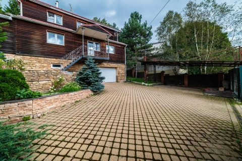 Московская обл, г Красногорск, деревня Воронки, тер. СНТ Урожай, д 333