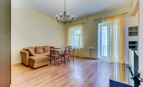 г Санкт-Петербург, ул Радищева, д 42