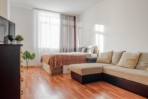 г Екатеринбург, ул 8 Марта, д 190