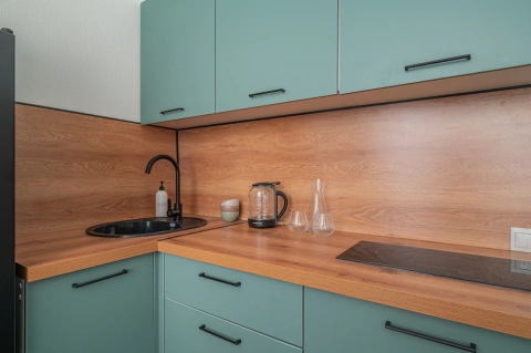 г Екатеринбург, ул Академика Ландау, д 49