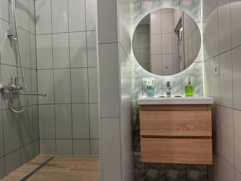 г Новосибирск, ул Ясный Берег, д 33