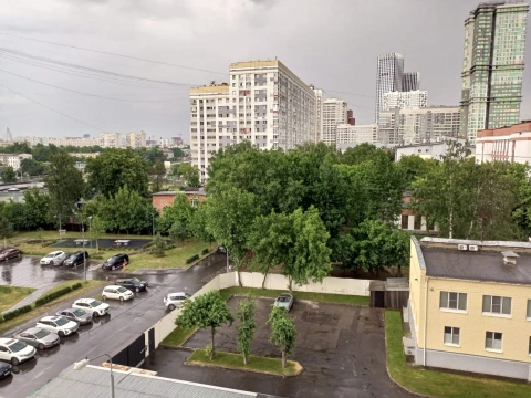 г Москва, Карамышевская наб, д 60, кв 18