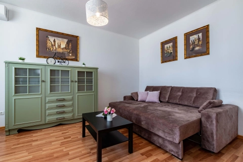 г Екатеринбург, ул 8 Марта, д 190