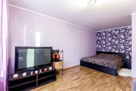 г Санкт-Петербург, Среднеохтинский пр-кт, д 1 к 1