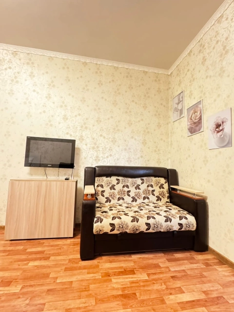 Ханты-Мансийский Автономный округ - Югра, г Нижневартовск, ул Мира, д 94