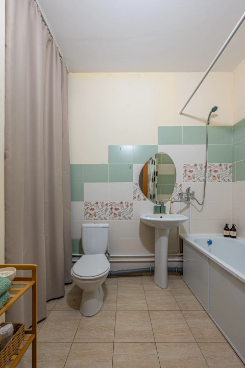 г Екатеринбург, ул Крестинского, д 8