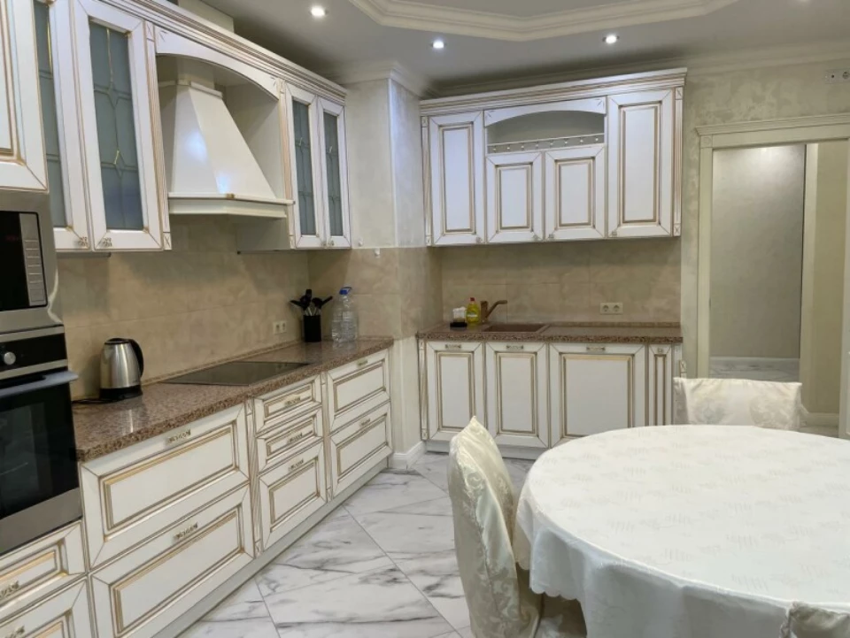 Квартира на Чичерина 37