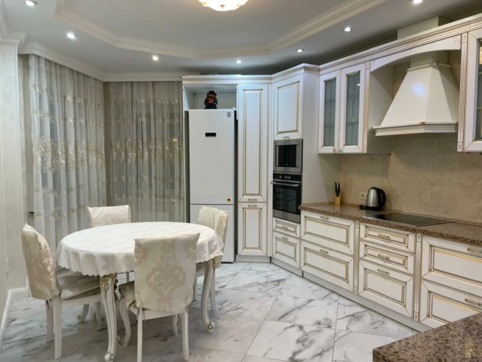 Квартира на Чичерина 37